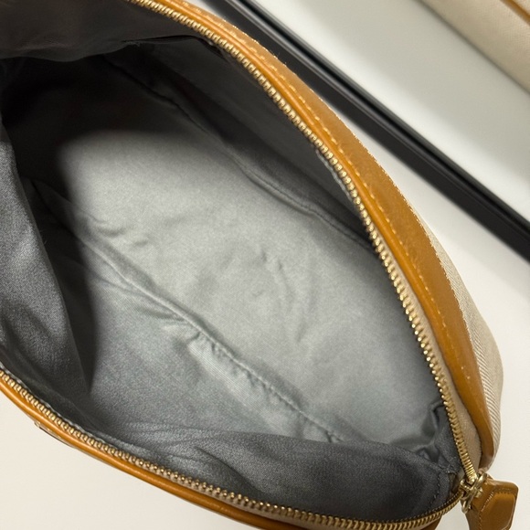 Paravel Toiletry Bag - Picture 12 of 17